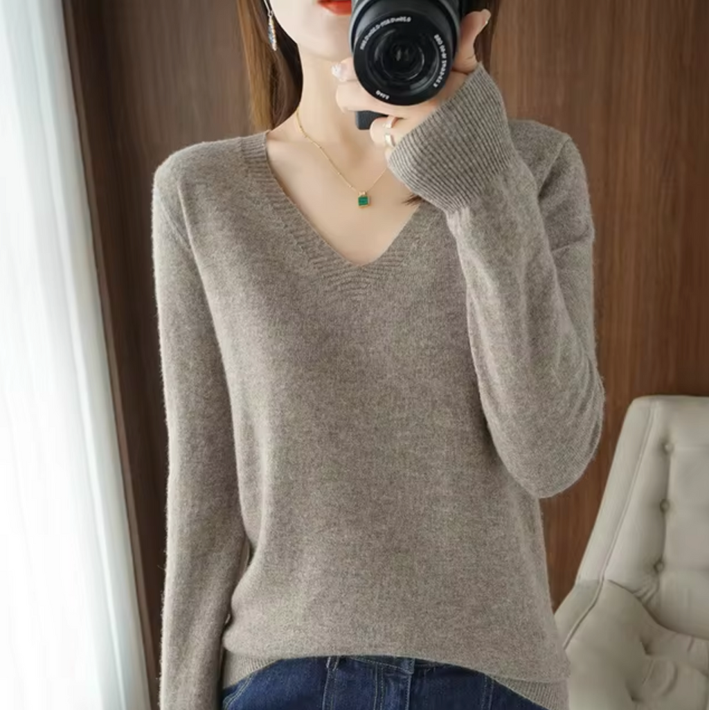 Valenzora | V-neck knit sweater