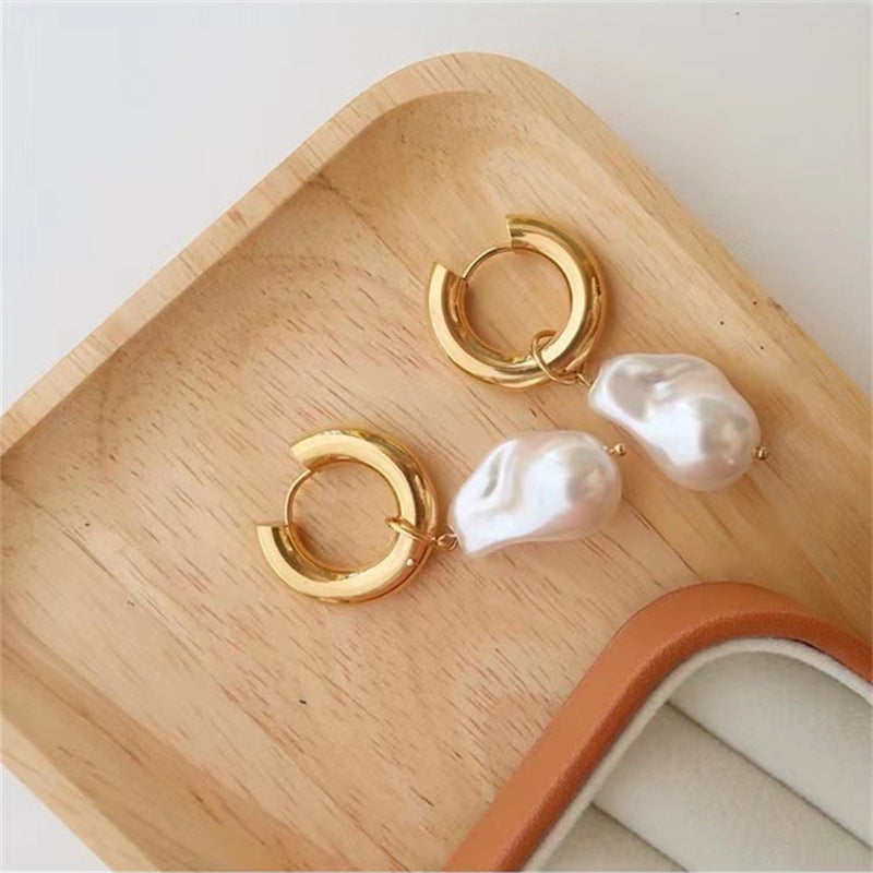 Valenzora | Baroque pearl earrings