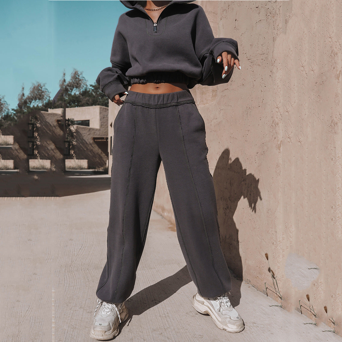 Valenzora | Sportlicher kurzer Sweatshirt-Zweiteiler mit Jogginghose - Damen-Pullover-Trainingsanzug mit Reißverschluss und elastischem Bund