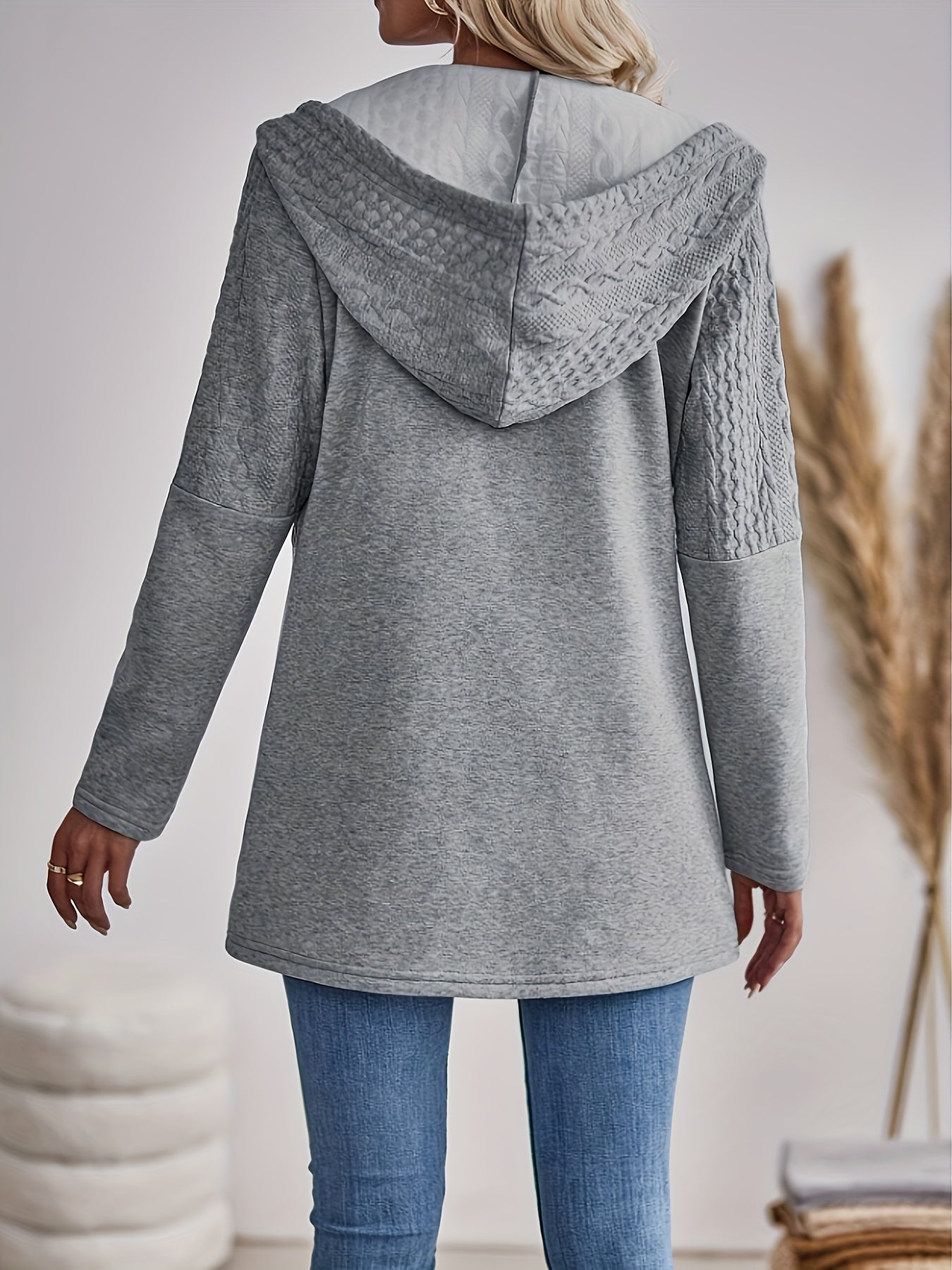 Valenzora | Textured jacket with zipper and hood