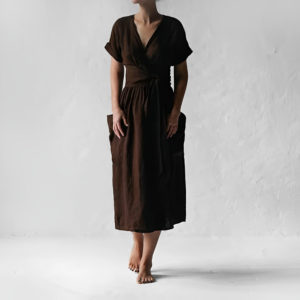 Valenzora - Knit dress with lacing and pockets