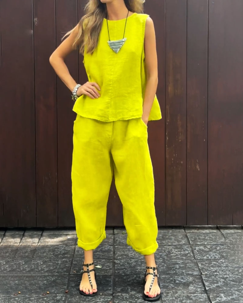 Ärmellose Weste und Hose