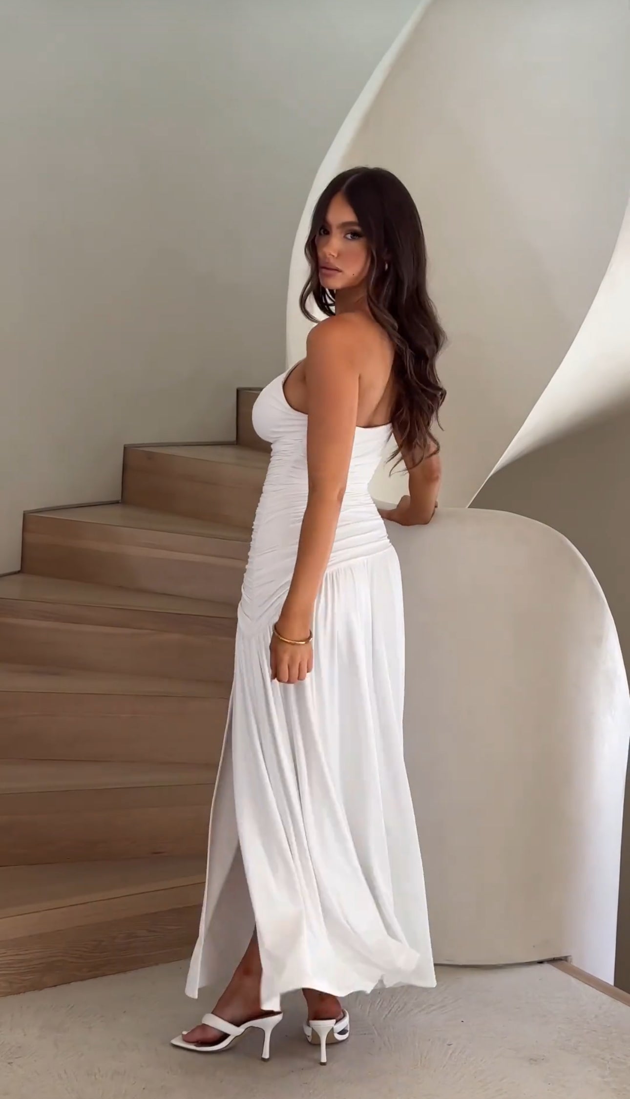 One-shoulder dress