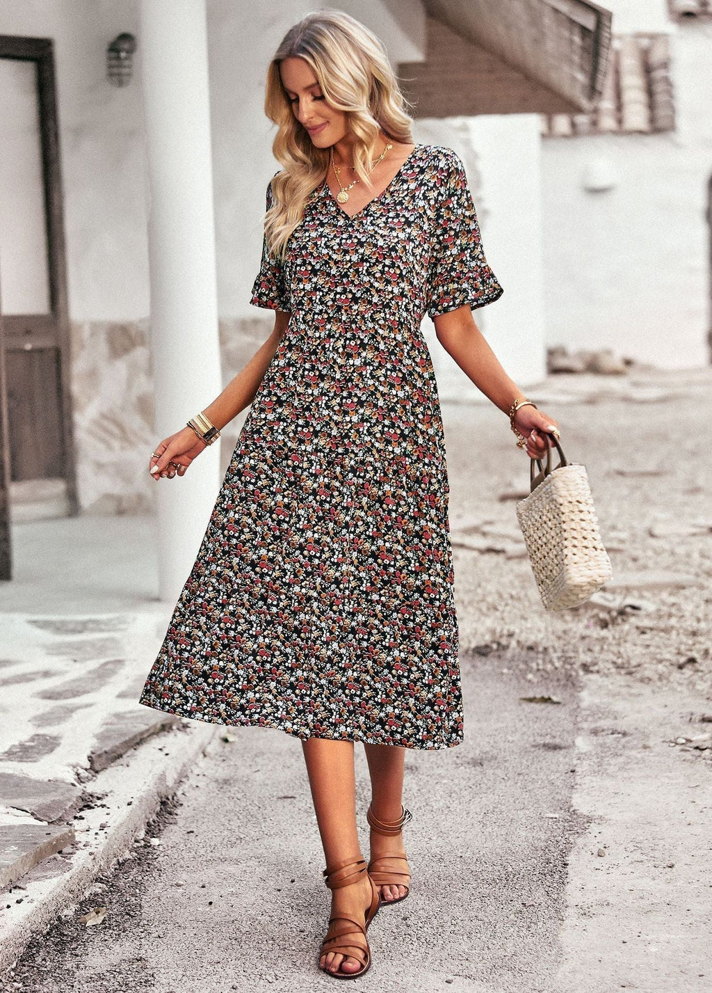 Valenzora | Elegant V-neck dress for women