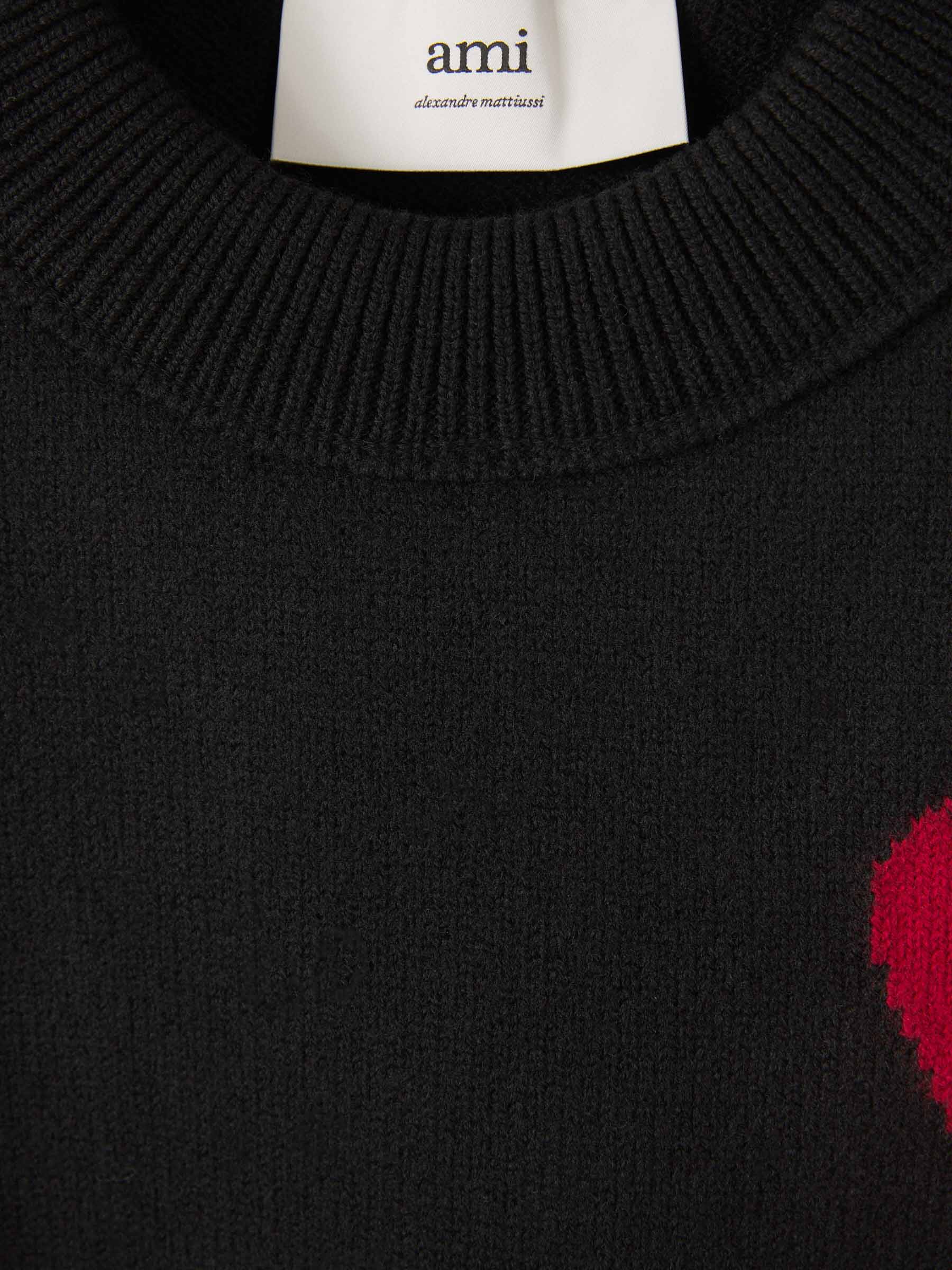 Valenzora | Fashionable heart sweater