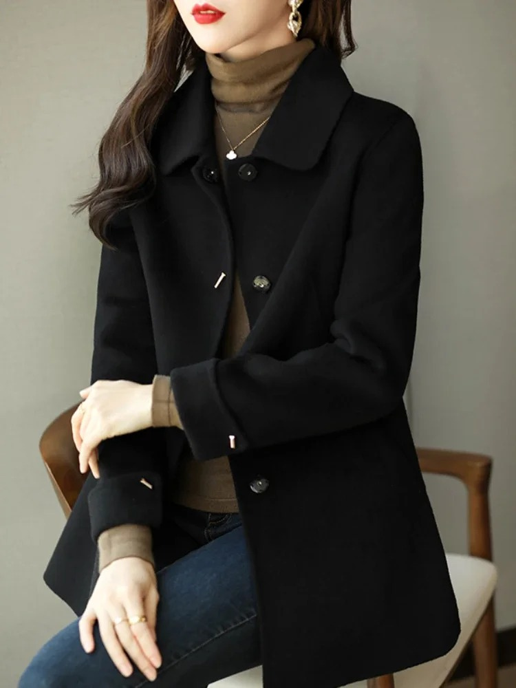 Valenzora | Classic trench coat with peak collar