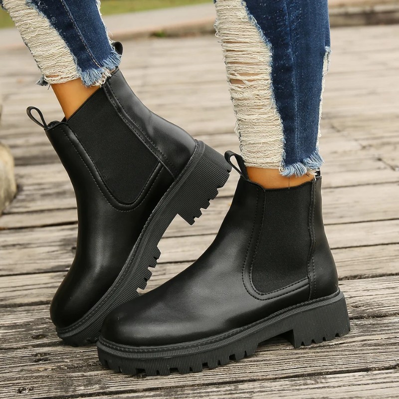 Valenzora | Women's leather Chelsea boots with pull tabs