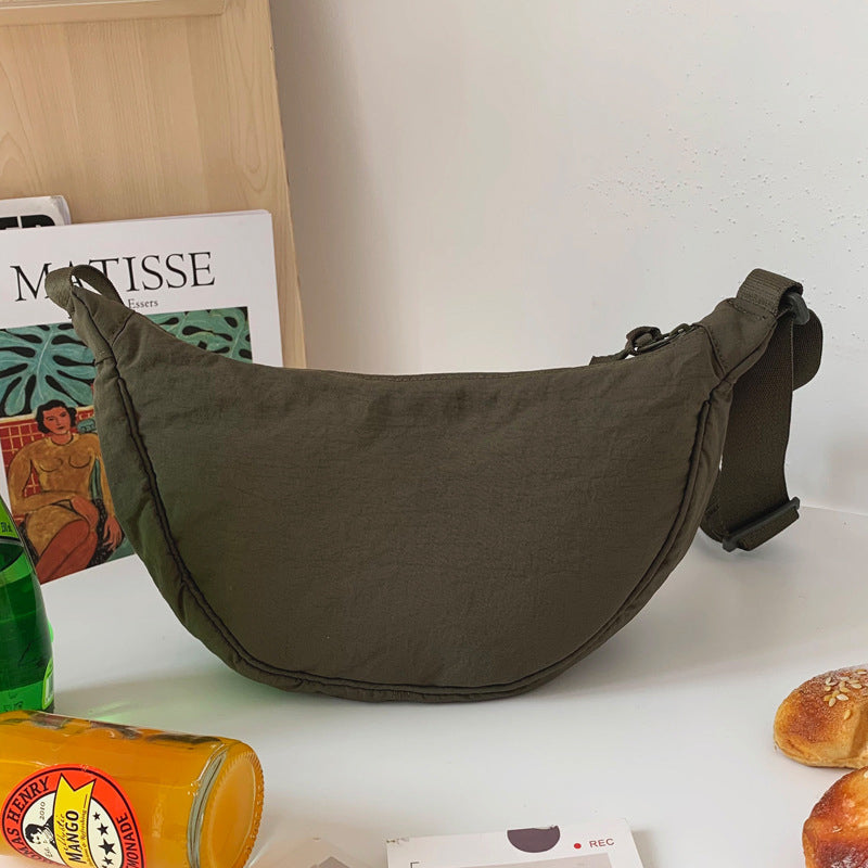 Valenzora | Halbmondförmige Tasche