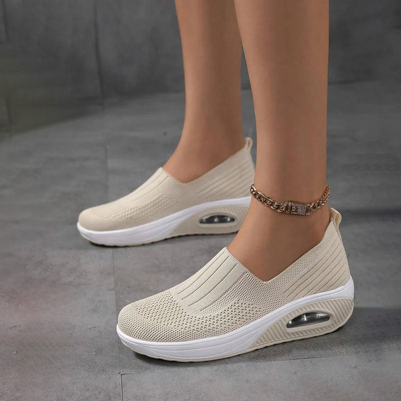 Valenzora | Atmungsaktive Slip-on-Sneaker mit ergonomischer Sohle für Damen