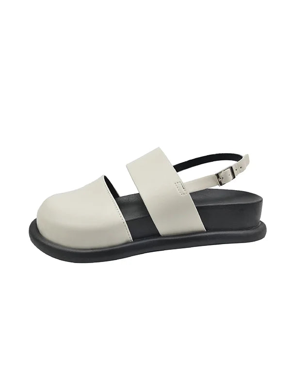 Sandals with a split toe