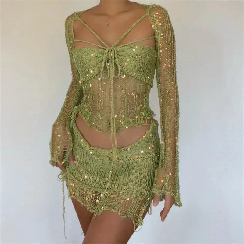 Valenzora Two-piece long-sleeved sequined knit top with neckline and bodycon skirt