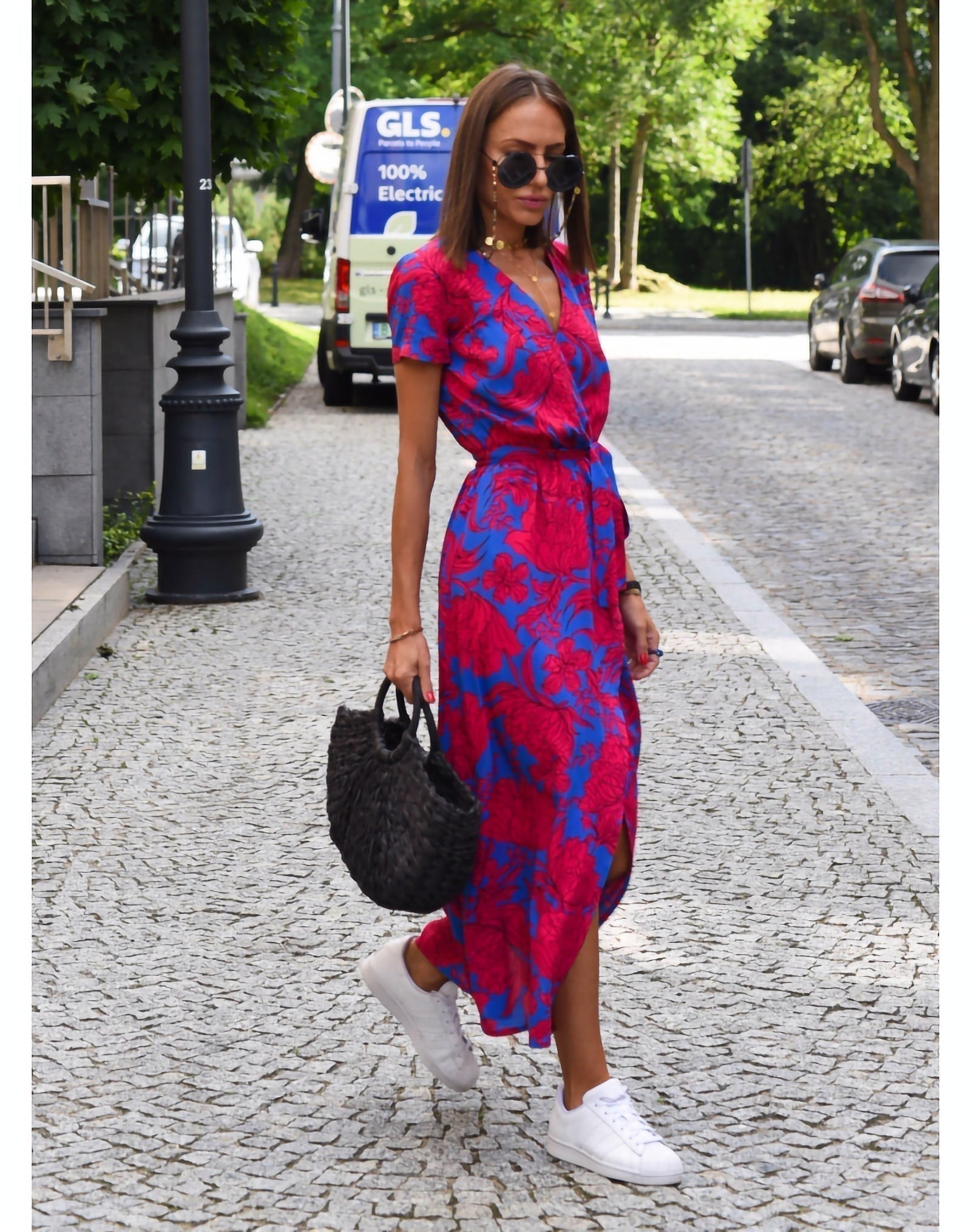 Valenzora | V-neck wrap maxi dress