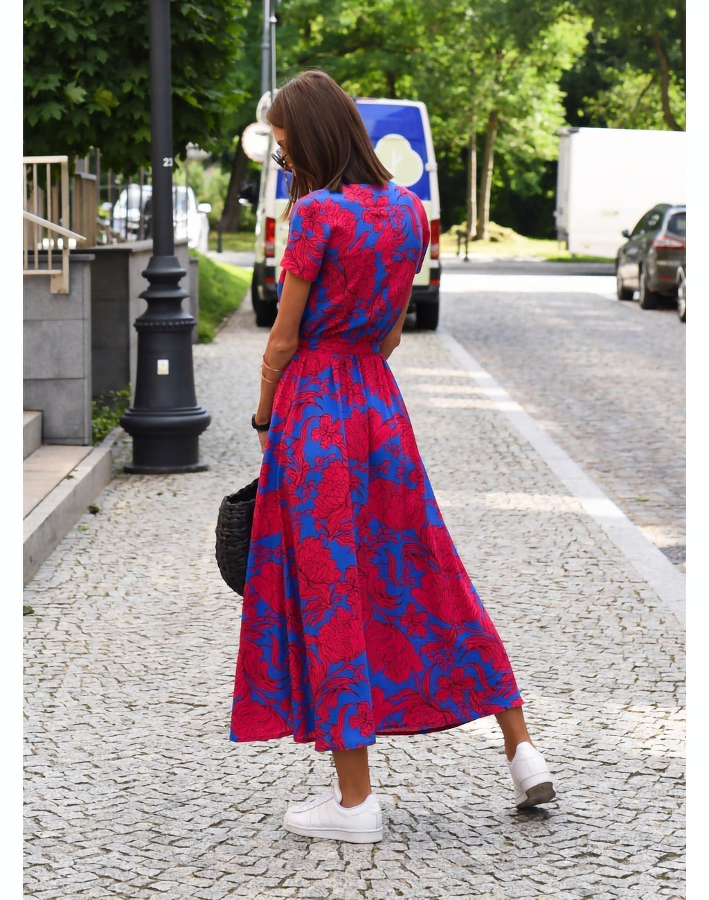 Valenzora | Maxikleid mit V-Ausschnitt und Wickeloptik