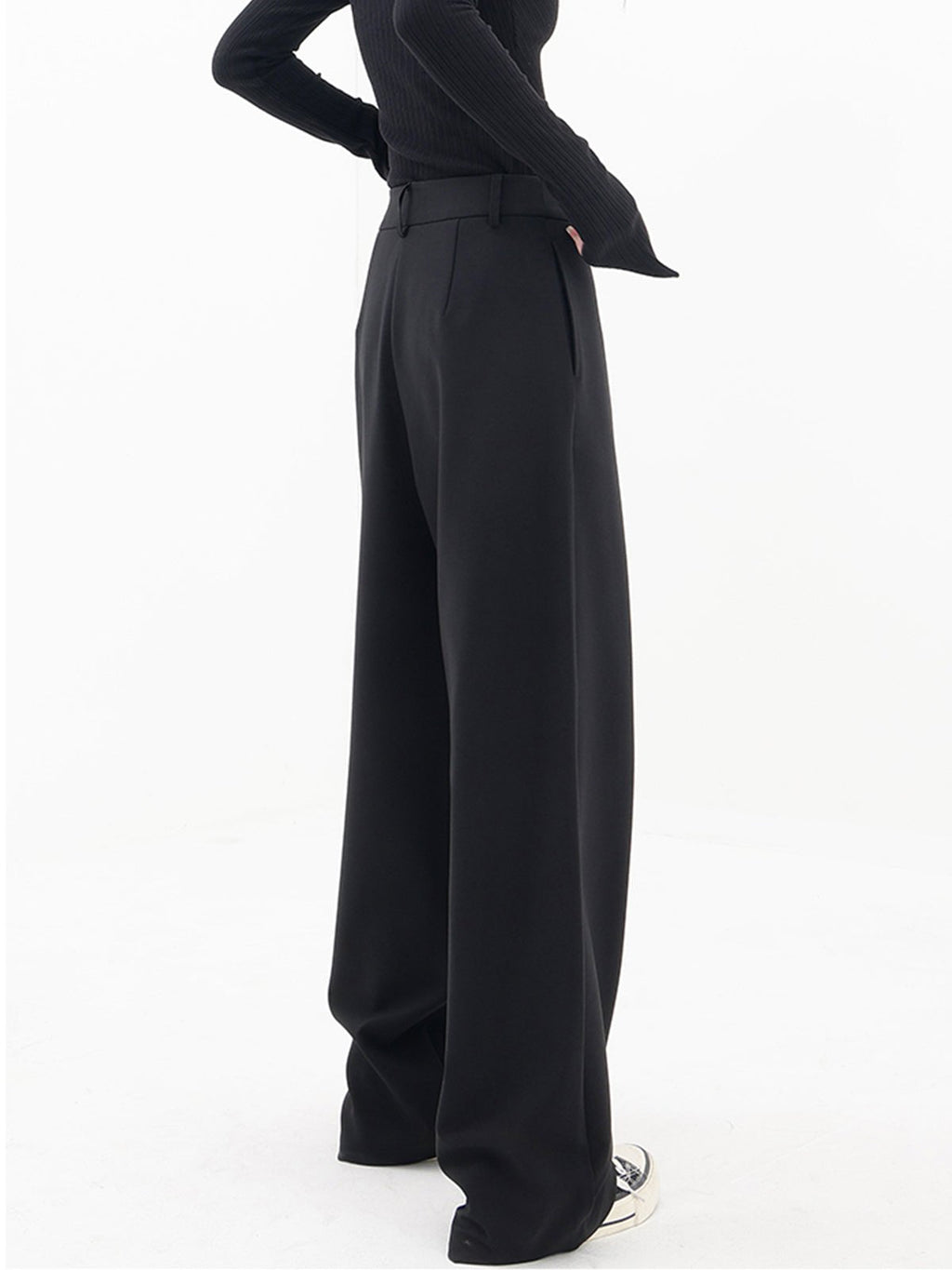 Baggy trousers