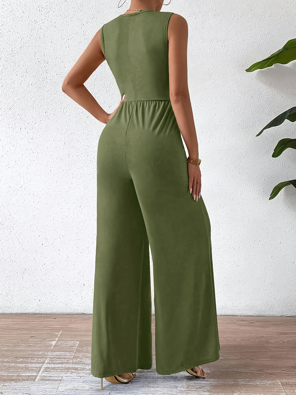 Valenzora | Eleganter ärmelloser Jumpsuit mit schmeichelhafter Passform