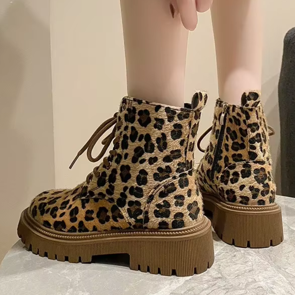 Valenzora | Fashionable boots for women