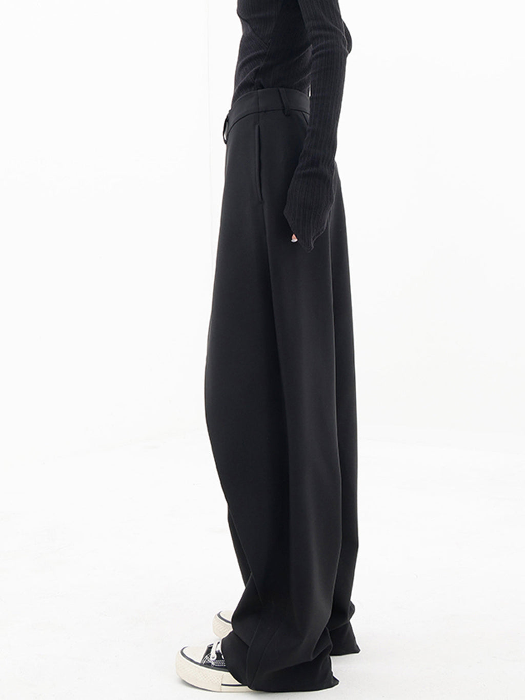 Valenzora ASYMMETRISCHE BAGGY PANTS