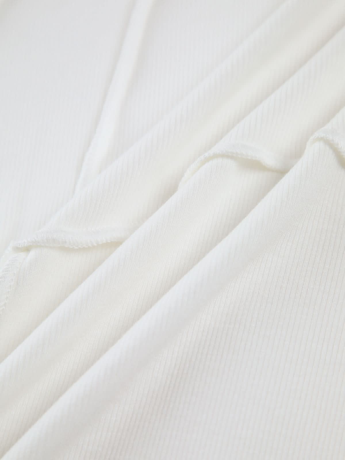 Valenzora | Stylisches geripptes Shirt mit Nahtakzenten