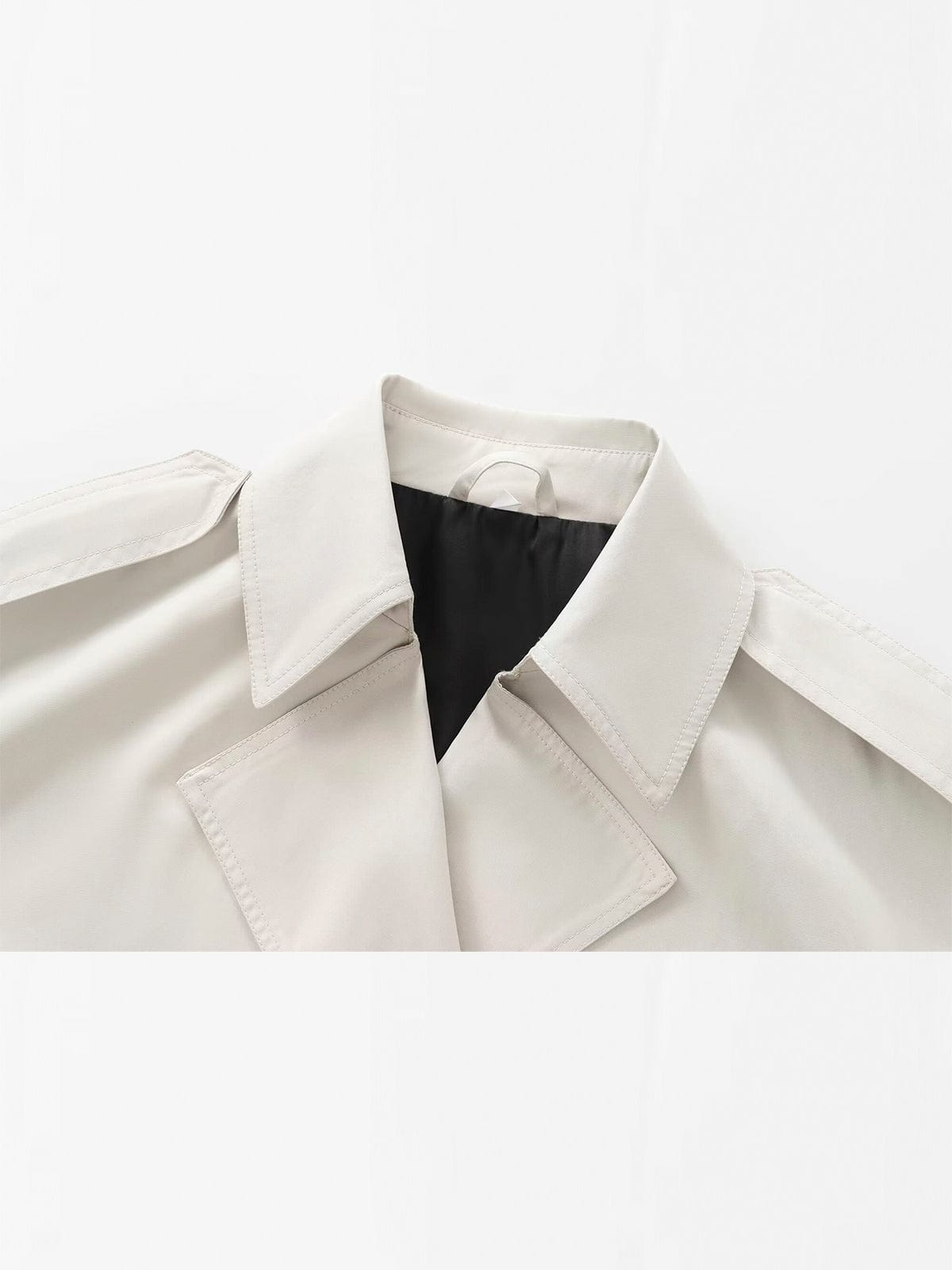 Valenzora | Short Double-Breasted Trench Coat Elegant & Timeless
