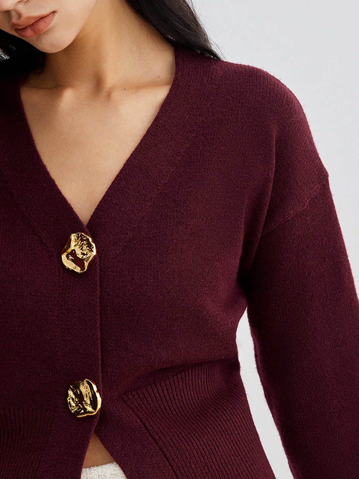 Valenzora | Elegant metal button short cardigan