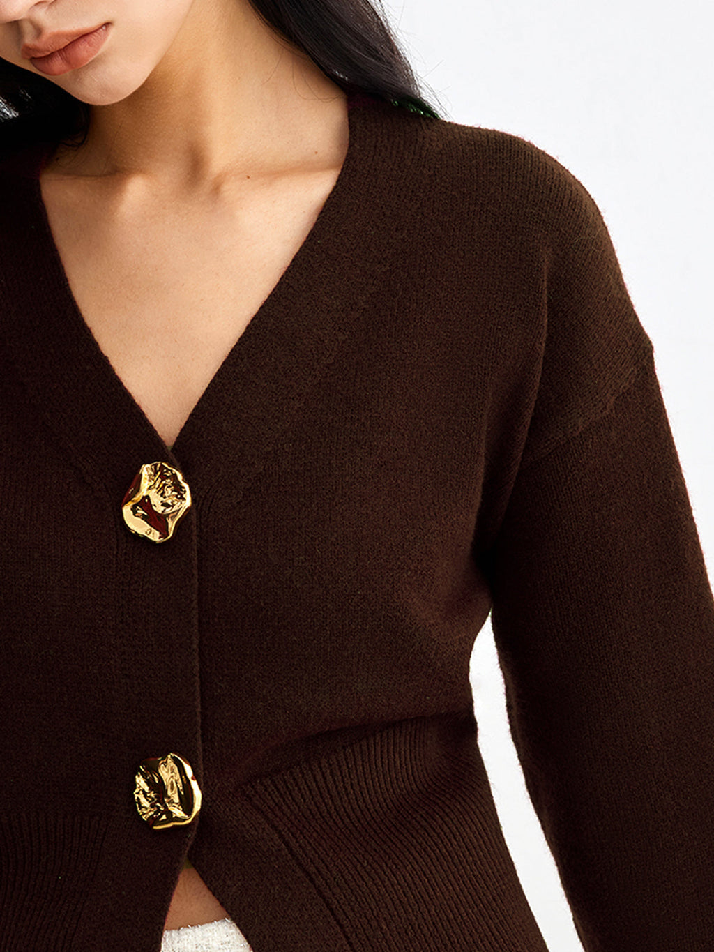 Valenzora | Elegant metal button short cardigan
