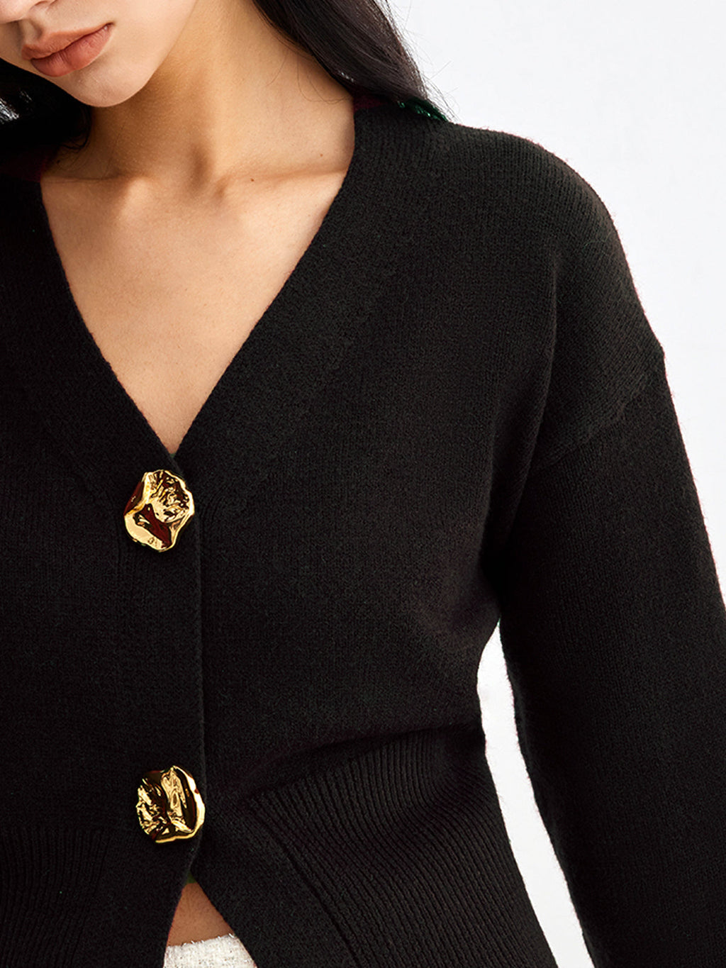 Valenzora | Elegant metal button short cardigan