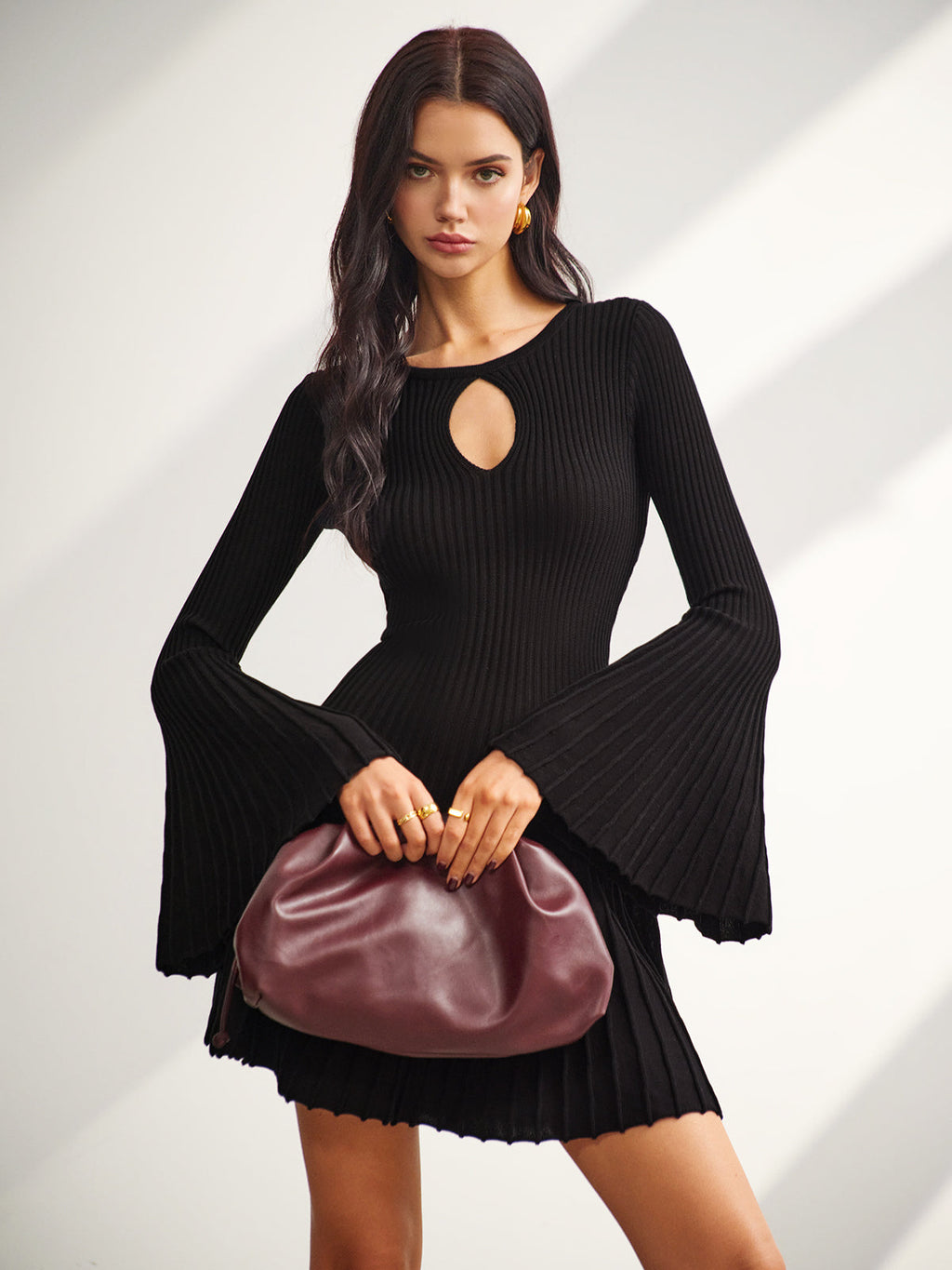 Valenzora | Glockenärmel-Pulloverkleid mit Schlüssellochausschnitt