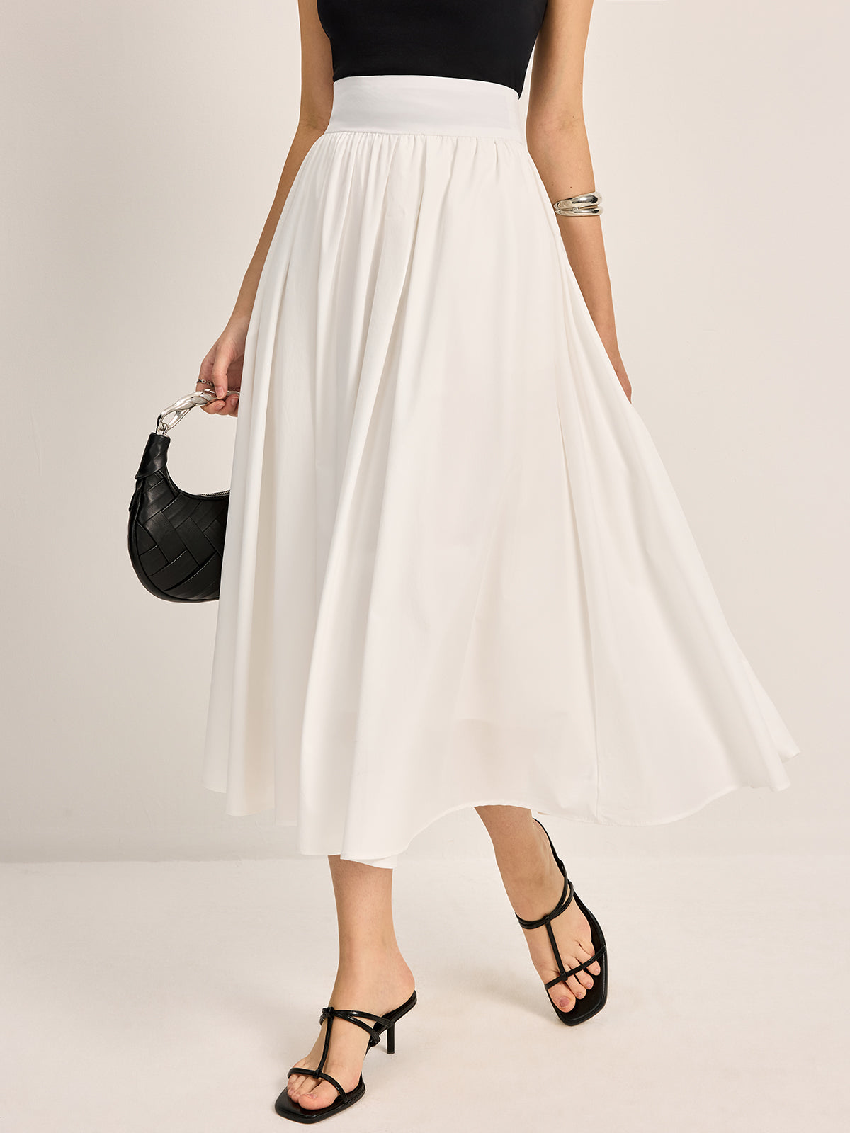 Valenzora | Elegant A-line pleated skirt