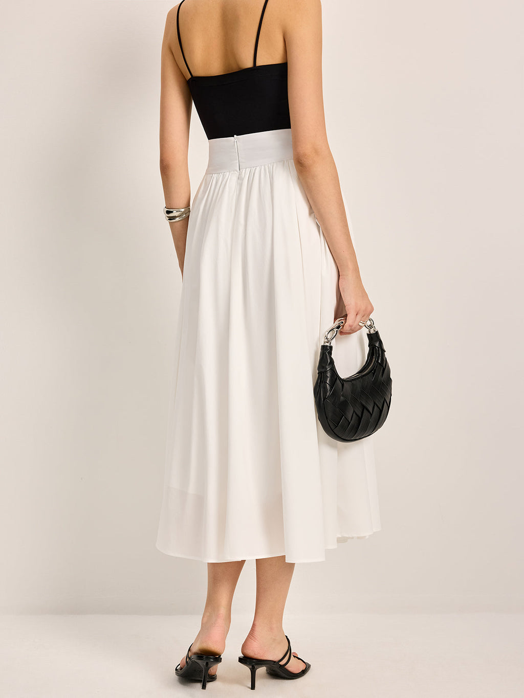 Valenzora | Elegant A-line pleated skirt