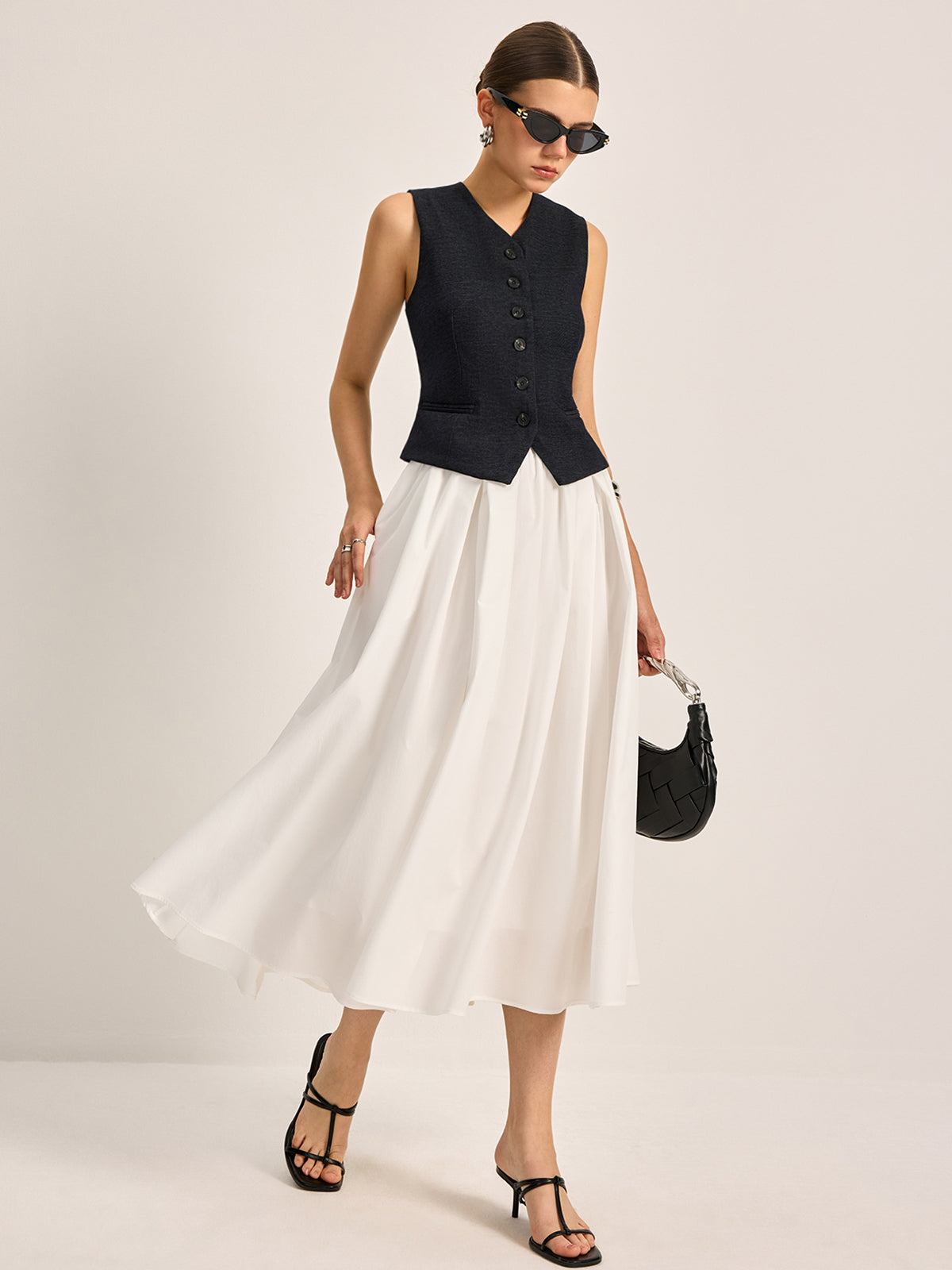 Valenzora | Elegant A-line pleated skirt
