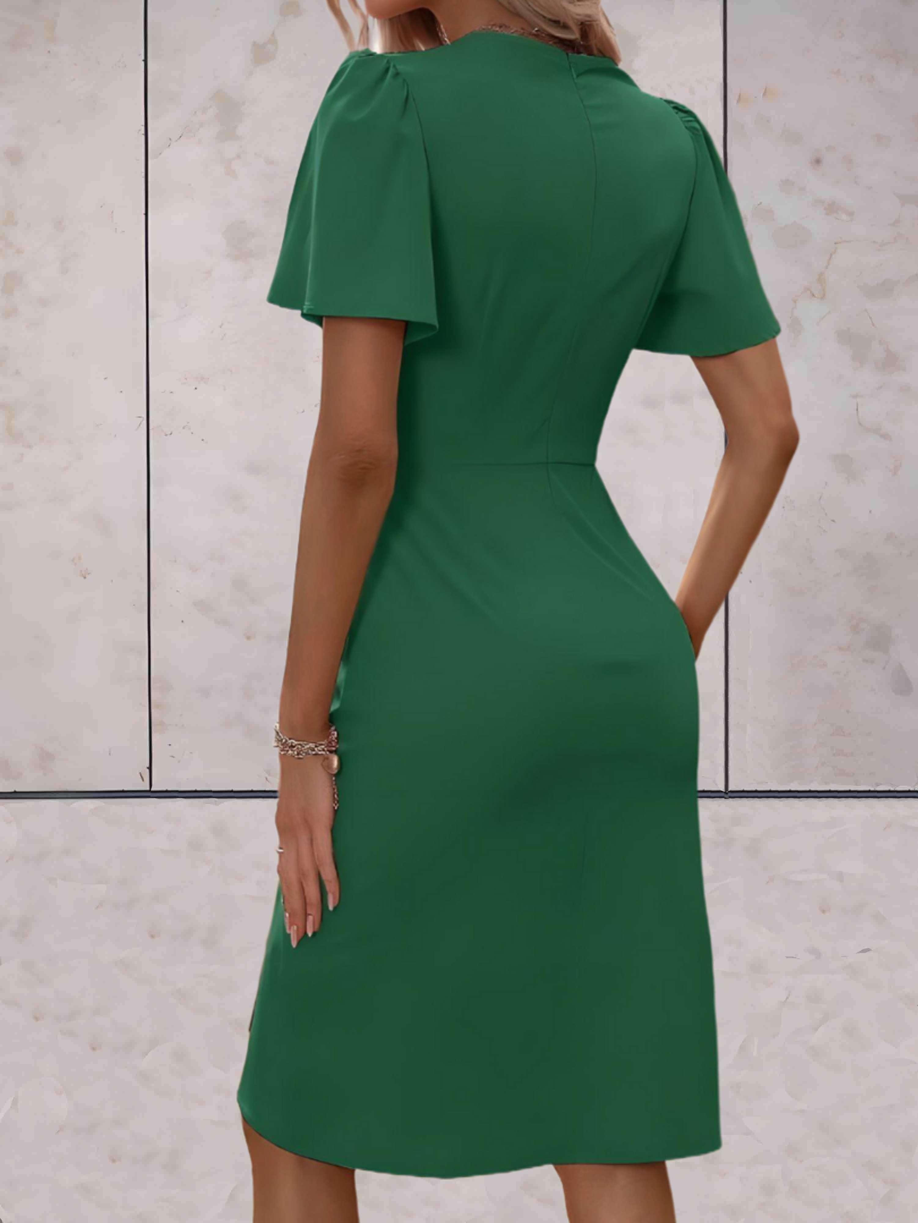 Valenzora | Tailliertes Kleid mit ausgestellten Ärmeln für Damen