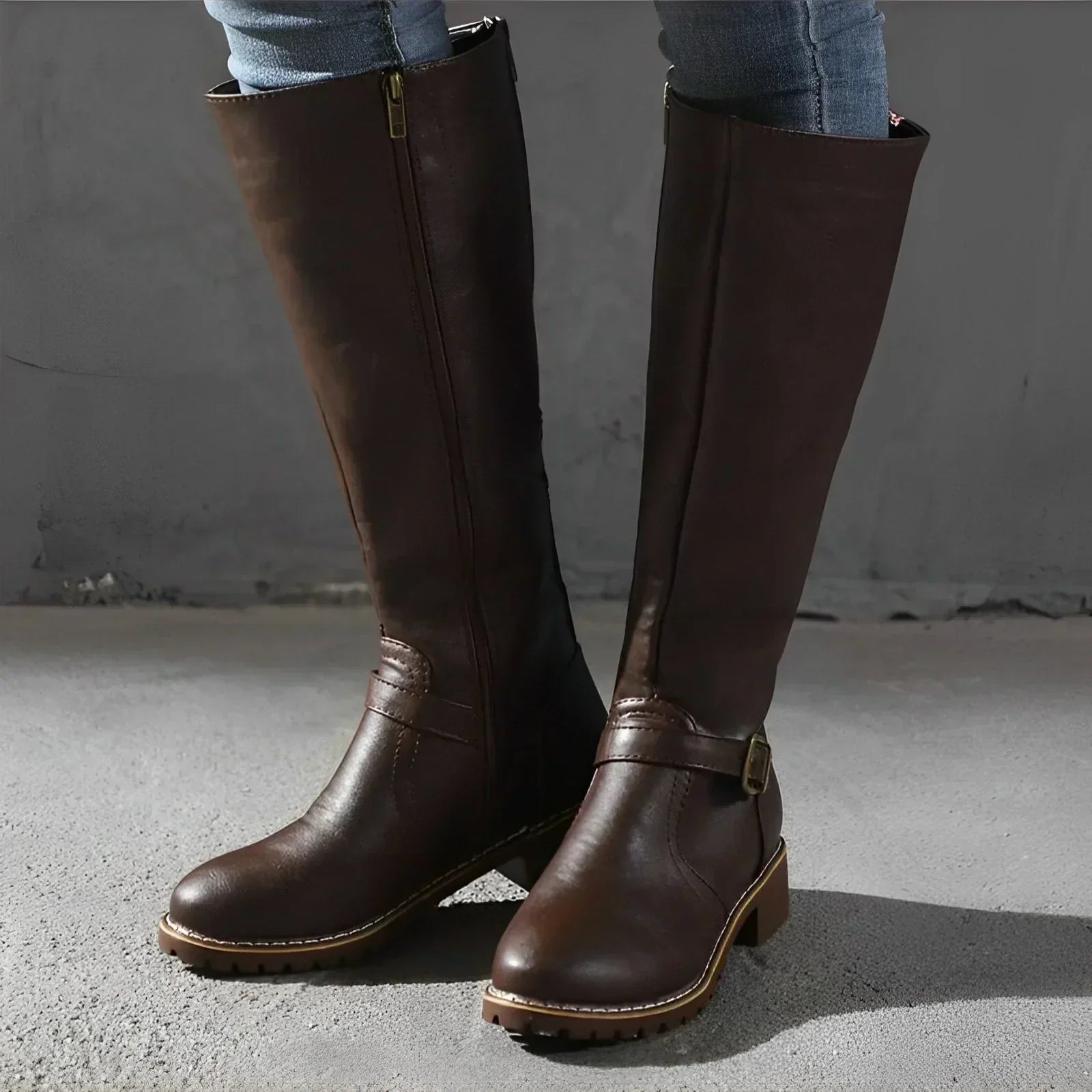 Valenzora | Stylish autumn long boots with metal clasp for women
