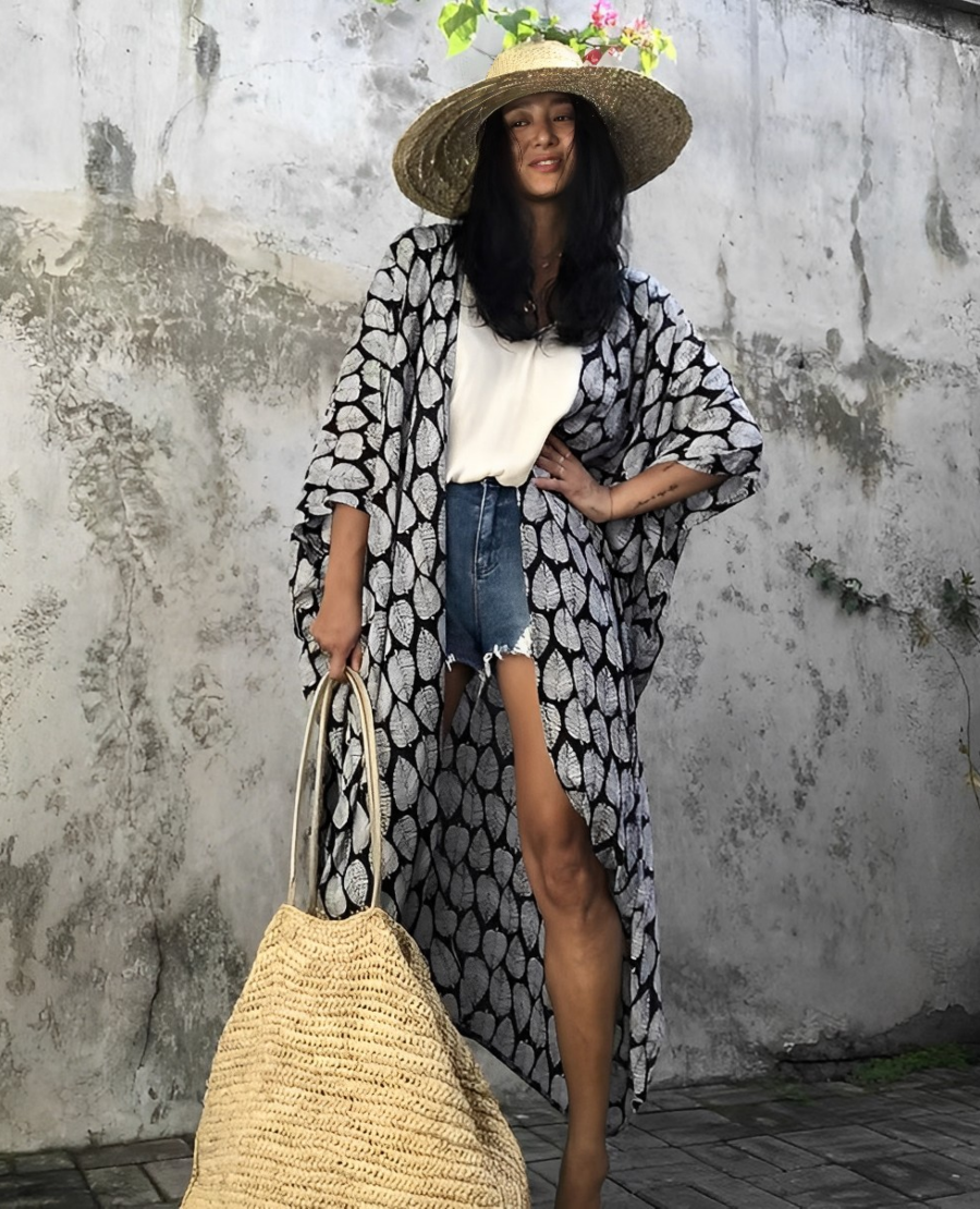 Valenzora Retro Kimono | Long, patterned beach kimono with belt for women