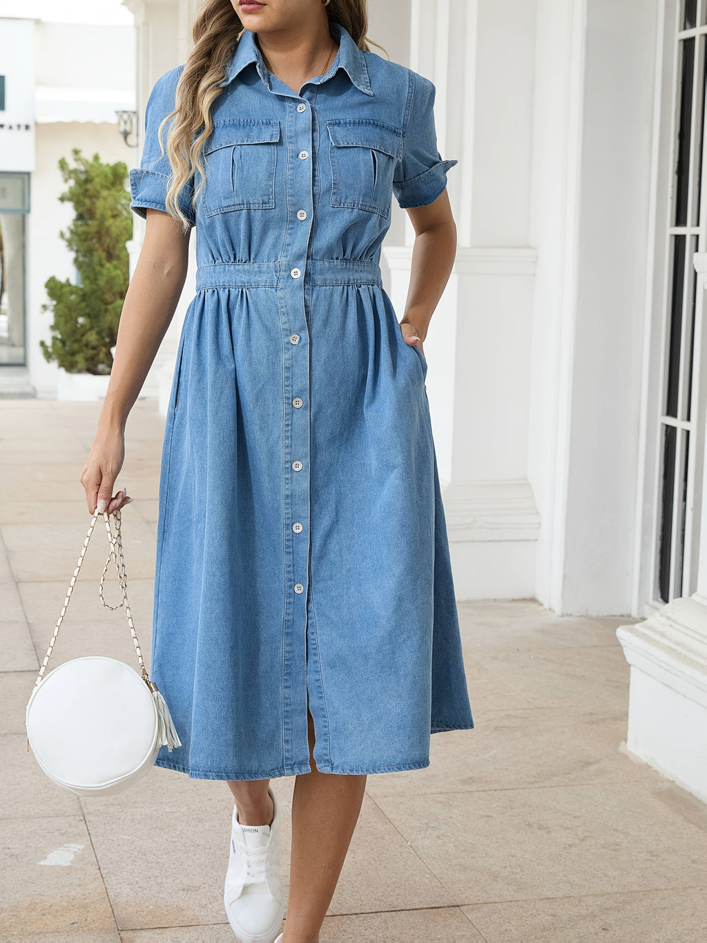 Valenzora | Stylisches Jeans-Midikleid mit Knopfverschluss