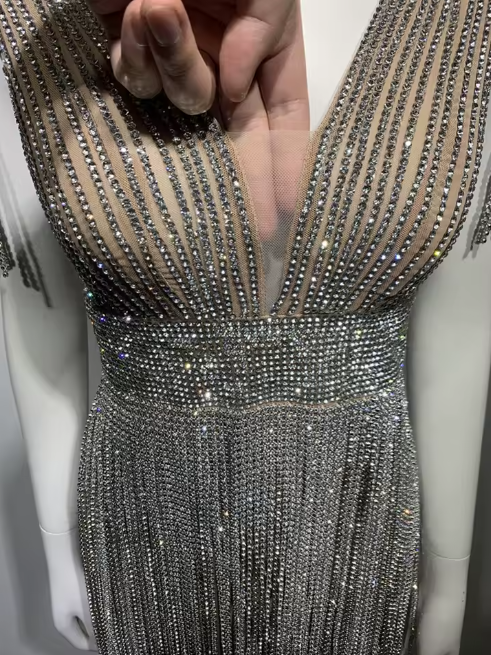 Valenzora | Mantel mit schmalem Ausschnitt und hochwertigem Kleid