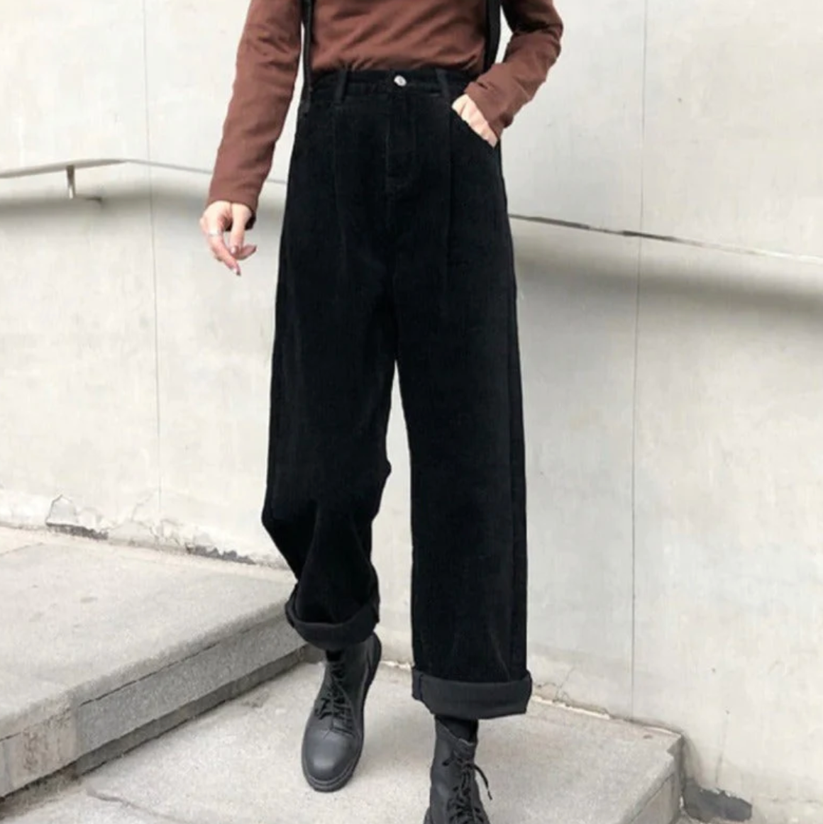 Valenzora | Corduroy Trousers