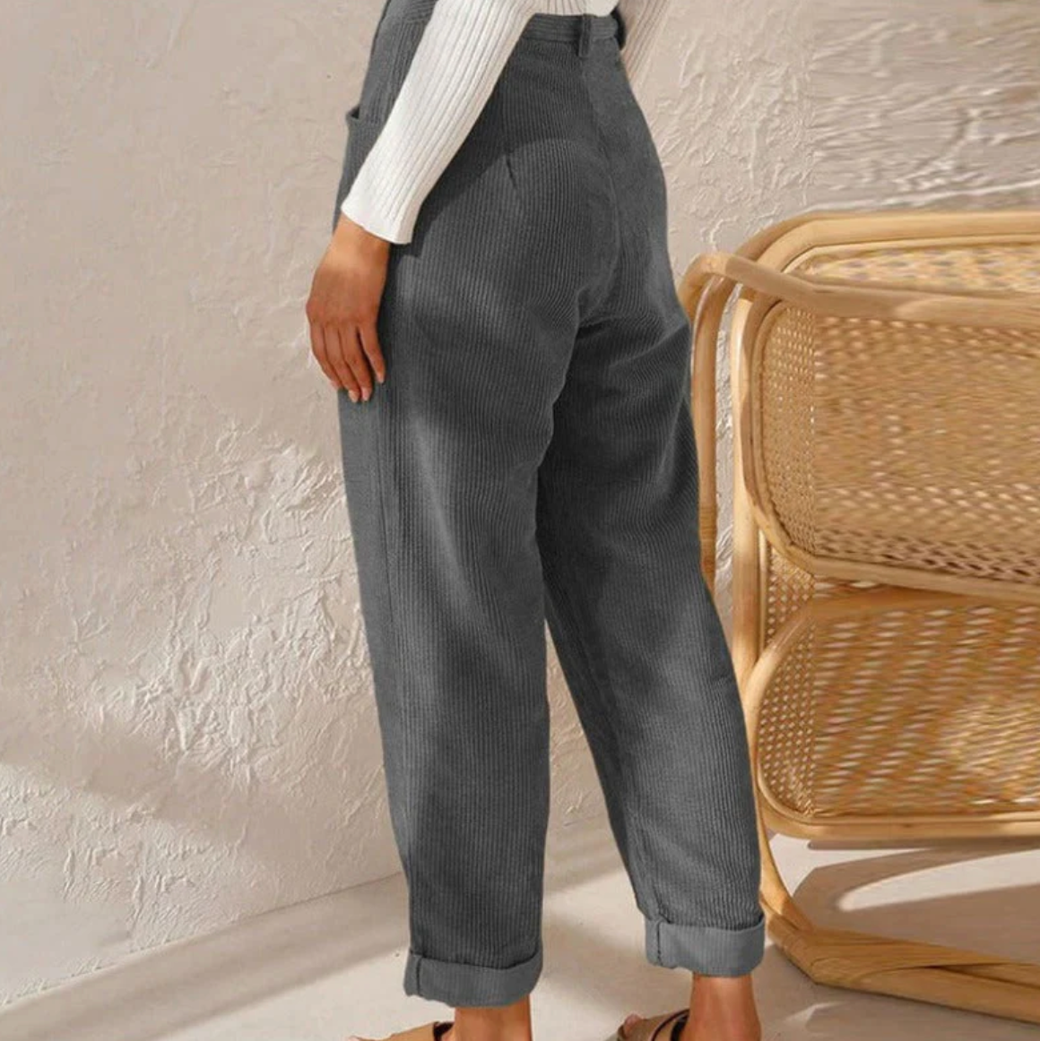 Valenzora | Corduroy Trousers