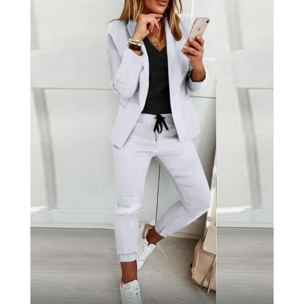 Valenzora | Stylish women's blazer and trousers set
