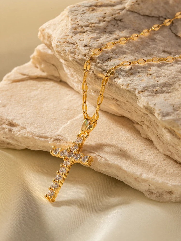 Valenzora | Goldene Zirkonia Kreuzkette mit Anhänger für Damen