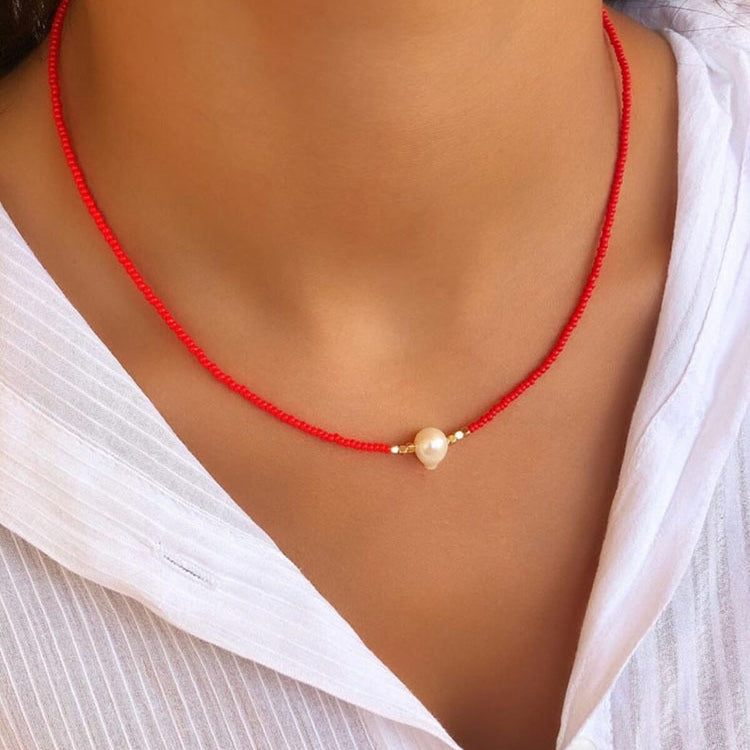 Valenzora | Classic pearl necklace with a subtle sheen