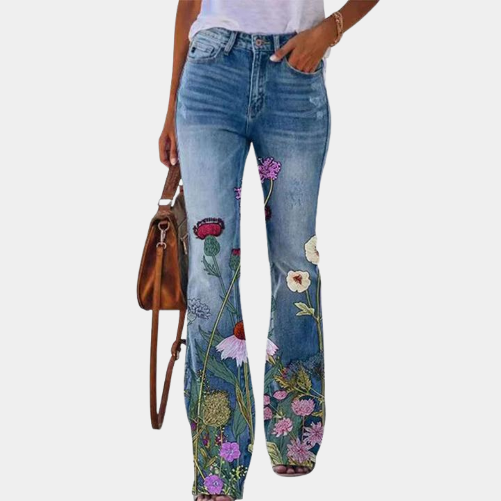 Valenzora | Damenjeans mit Schlag und Knopfdetails