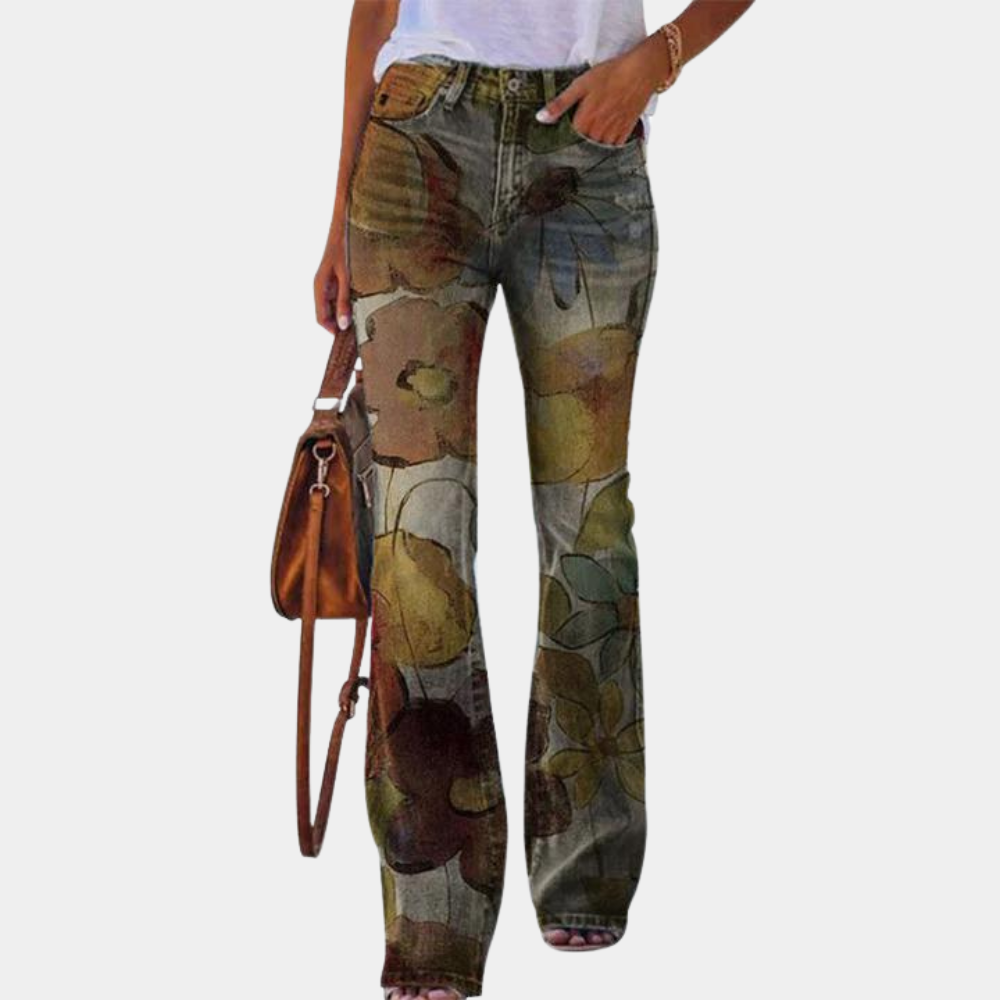 Valenzora | Damenjeans mit Schlag und Knopfdetails