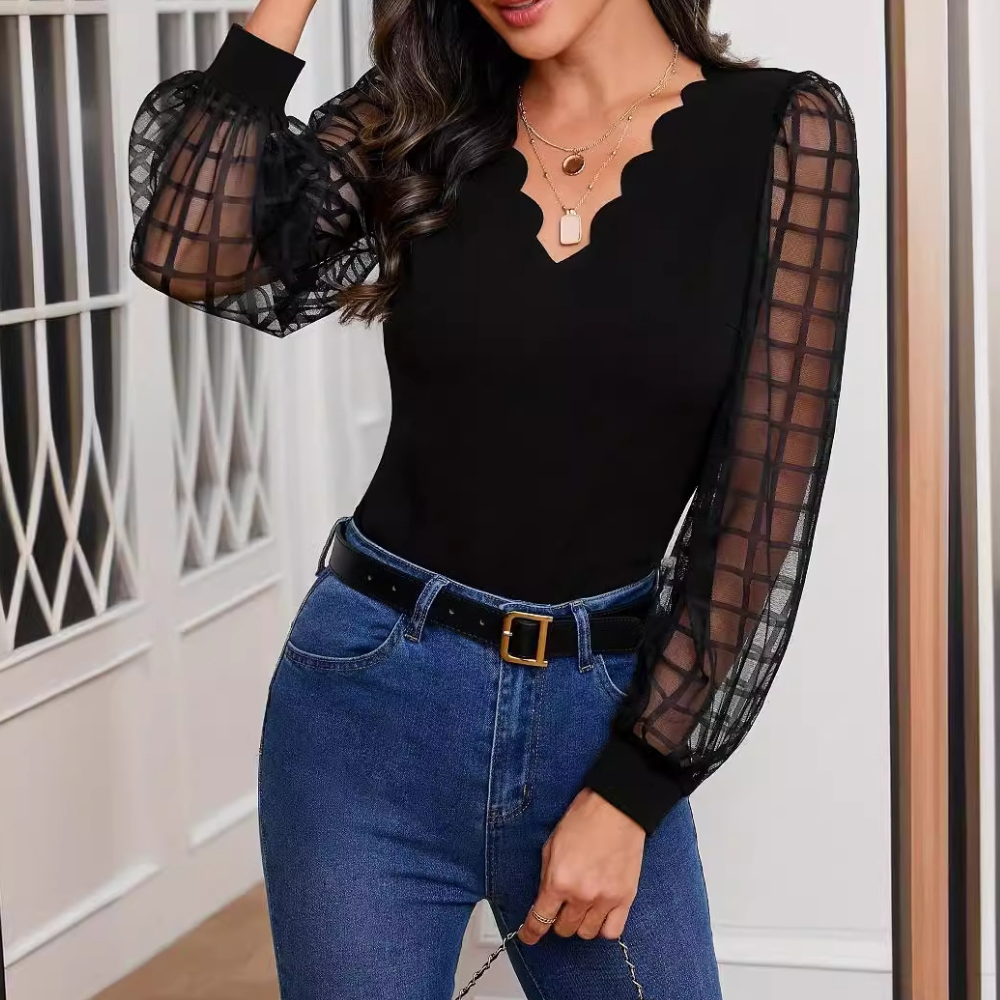 Valenzora | Top for women with a wavy hem