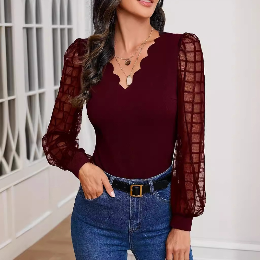 Valenzora | Top for women with a wavy hem