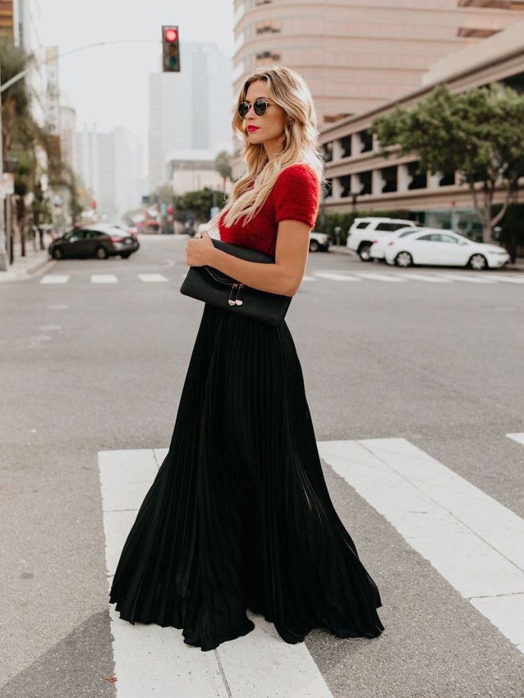 Valenzora | Fashionable pleated skirt