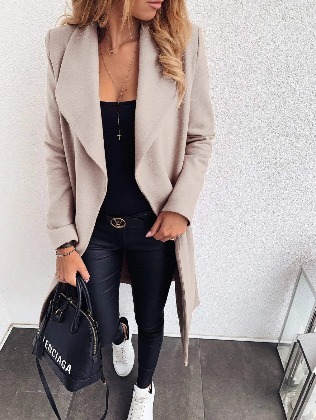 Valenzora | Trendige und elegante Übergangsjacke