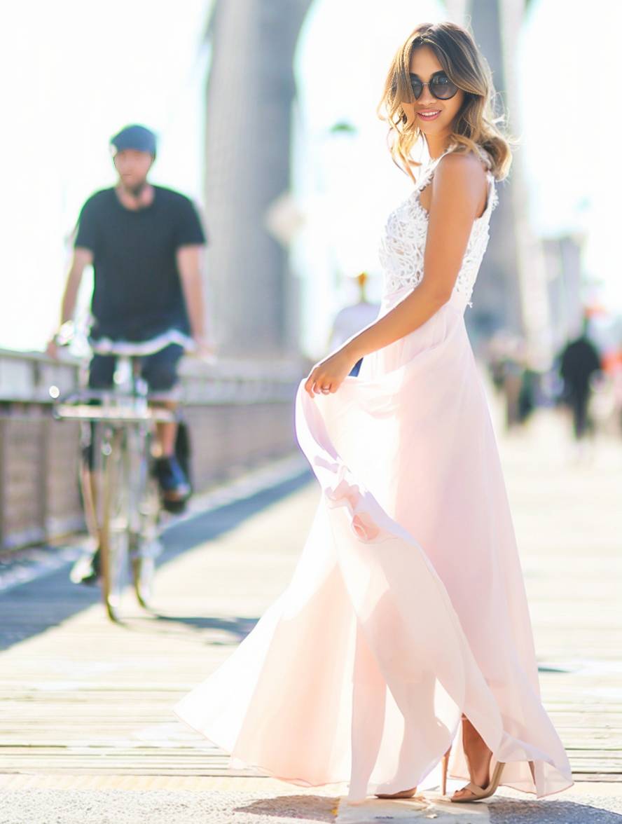 Valenzora | Langes Brautjungfernkleid Spitze Chiffon fließend Rundhals Ärmellos Elegant Rosa und Weiß