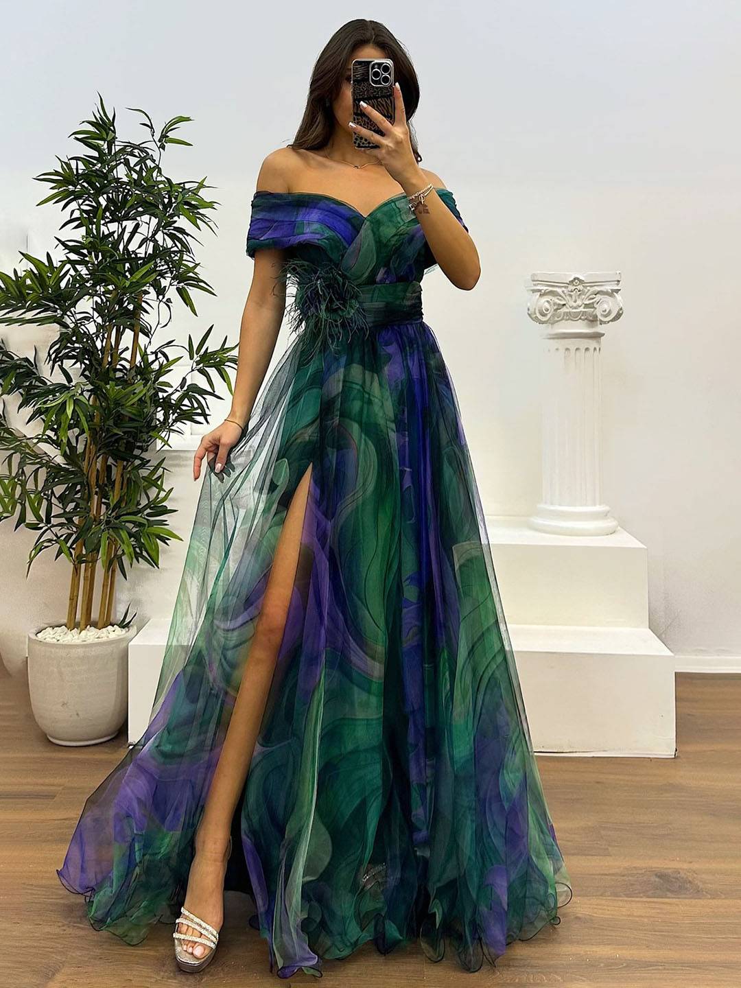 Valenzora | Gorgeous long dress made of printed tulle with a floral boat neckline, slit side, sleeveless, elegant, vintage, evening dress for women