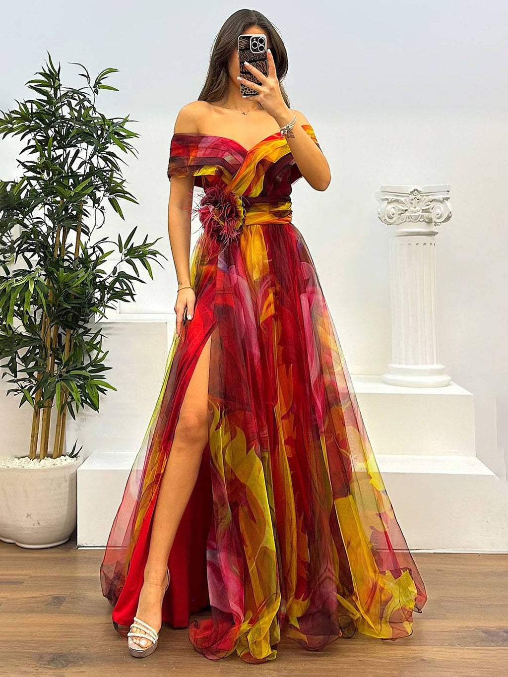 Valenzora | Gorgeous long dress made of printed tulle with a floral boat neckline, slit side, sleeveless, elegant, vintage, evening dress for women