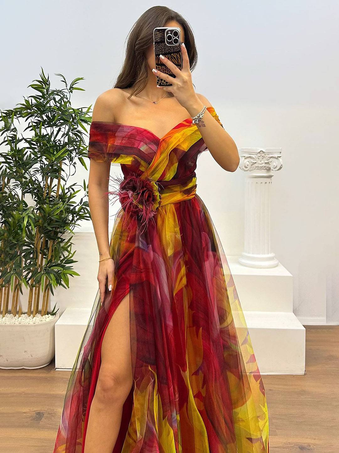 Valenzora | Gorgeous long dress made of printed tulle with a floral boat neckline, slit side, sleeveless, elegant, vintage, evening dress for women